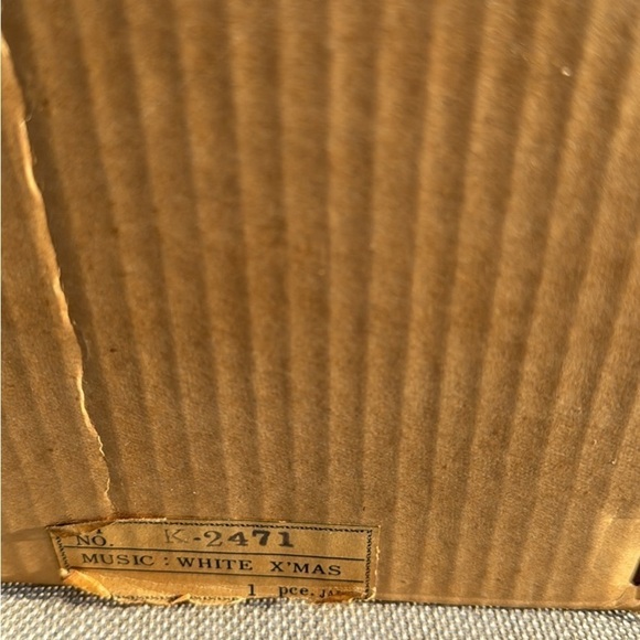 Vintage 🎉HP🎉 Christmas Bell 1960’s musical Christmas bells in the original box. - Picture 5 of 9